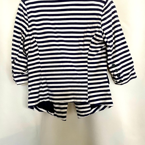 White and dark blue, one button, 3/4 sleeves - Picture 3 of 3